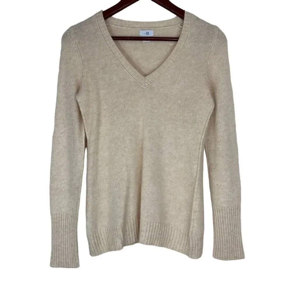 mE Wool & Angora Blend Vneck Sweater Womens Medium Minimalist Cozy Cream‎